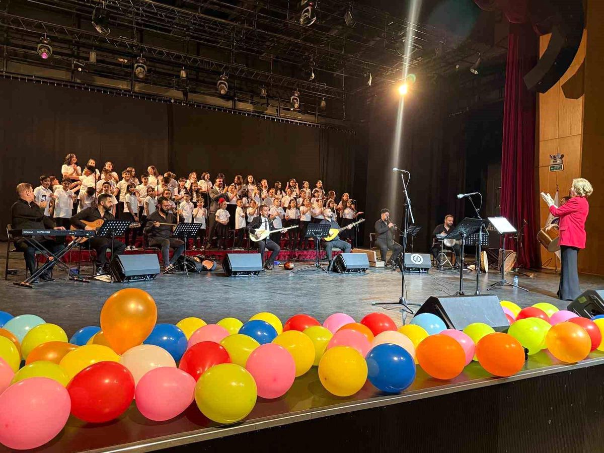 Erzurum'da türkü dolu gece