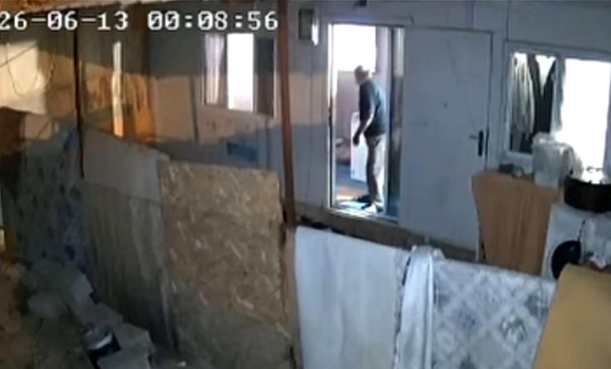 Gaziantep'teki 4.6'lık deprem anı güvenlik kameralarında