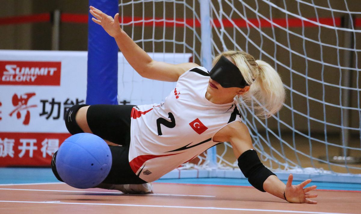 Kadın Goalball Milli Takımı yarı finale çıkınca gözyaşı döktüler