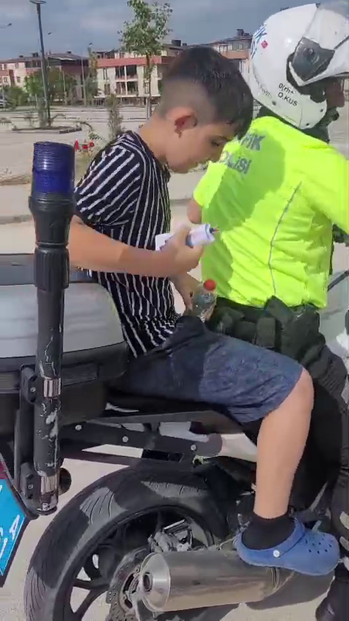 Kimliğini Kaybeden Öğrenci İçin Polis Seferber Oldu