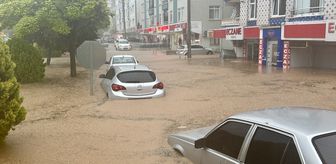 Kırşehir'de sağanak, sel ve su baskınlarına neden oldu