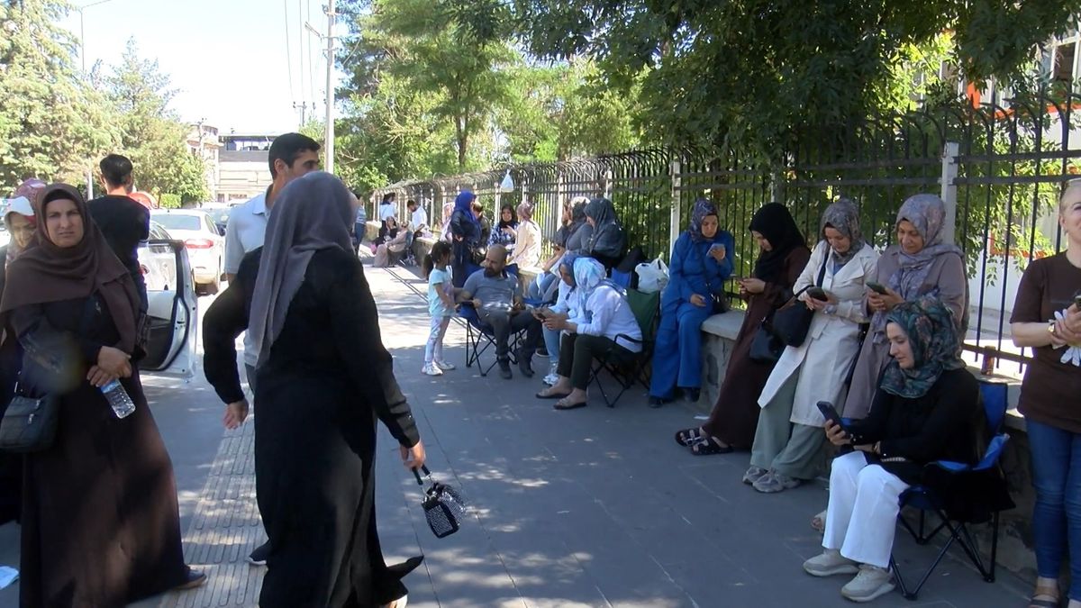 LGS'de yanlış okula giden öğrenciler için polis seferber oldu
