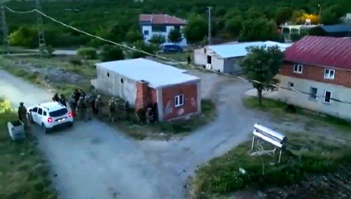 Malatya'da, JASAT operasyonunda 2 firari yakalandı