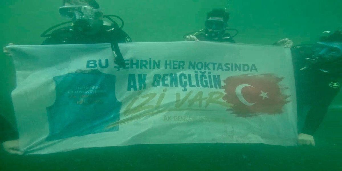 Maltepe Sahili'nde su altı temizliği