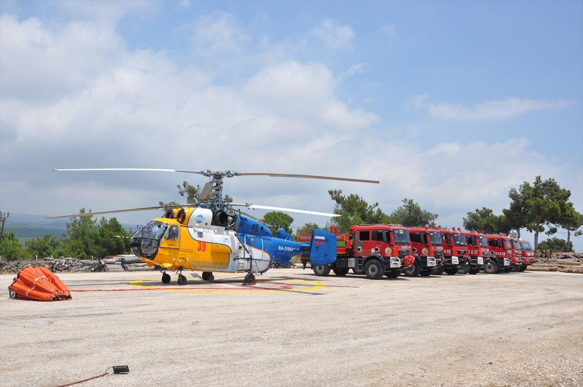 Mersin'de helikopter destekli orman yangını tatbikatı yapıldı