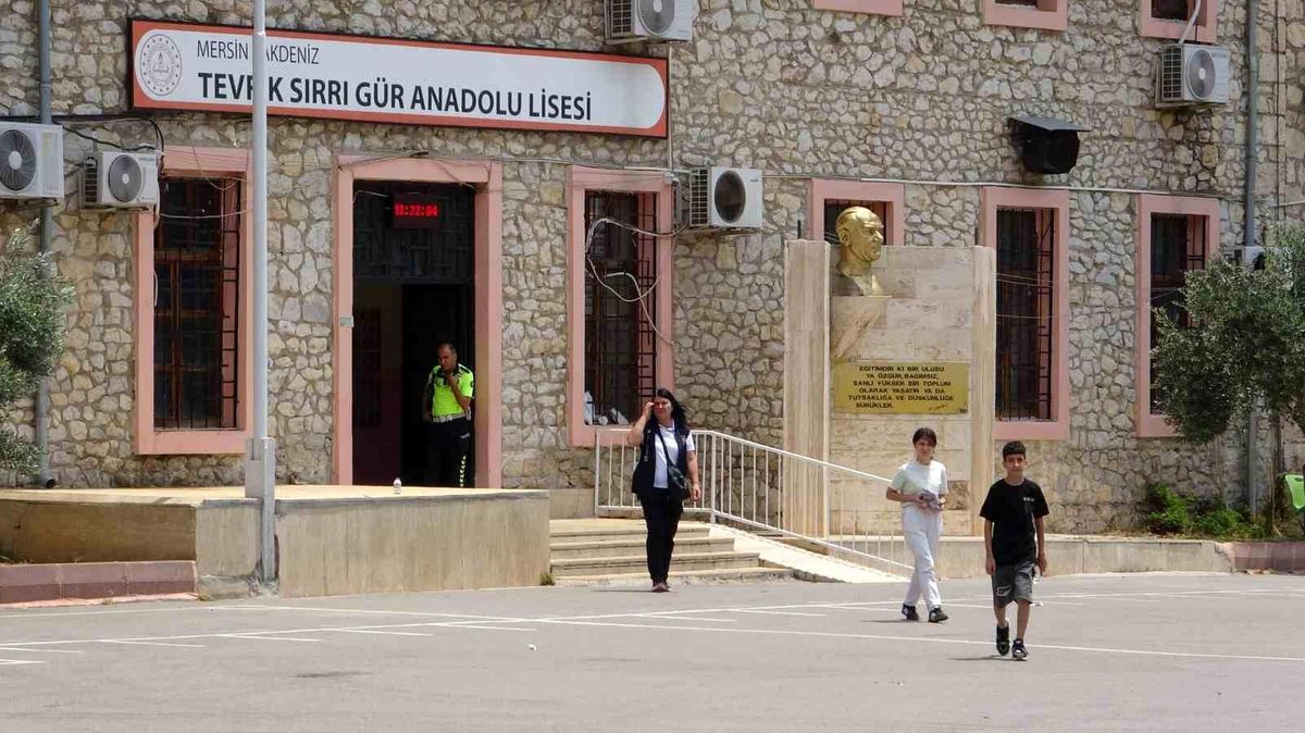 Mersin'de LGS sona erdi, öğrenciler sınavı değerlendirdi
