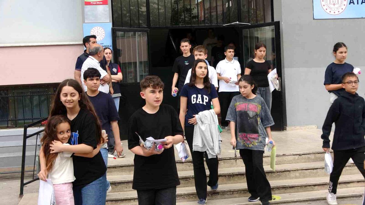 Öğrencilerin sınav heyecanı sona erdi: 'En zorlu LGS'ydi'