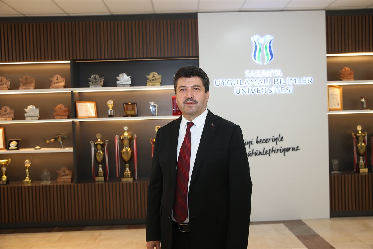 Sakarya Uygulamalı Bilimler Üniversitesinin yerleşkesi 'yaşayan kampüs' konseptiyle inşa edilecek