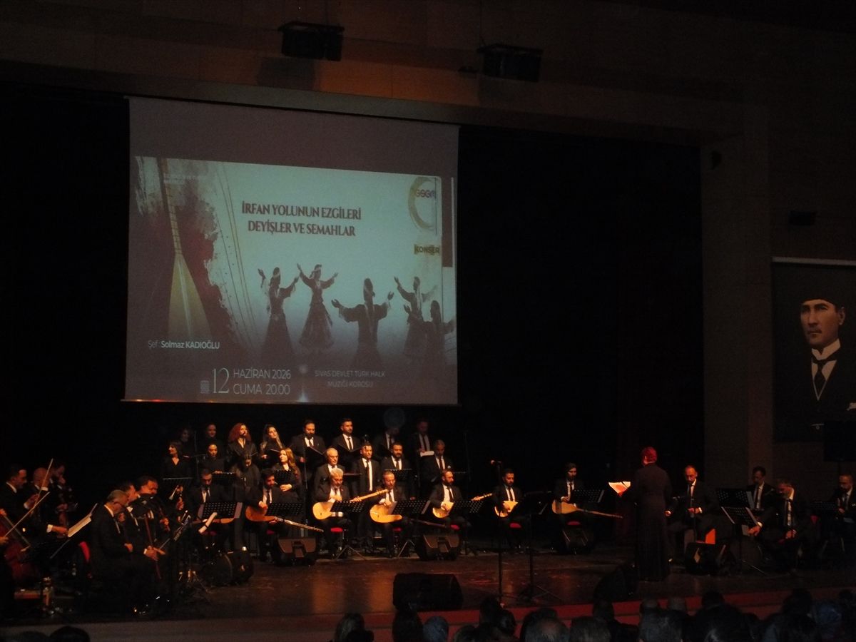 Sivas'ta Devlet THM Korosu ses sanatçıları konser verdi