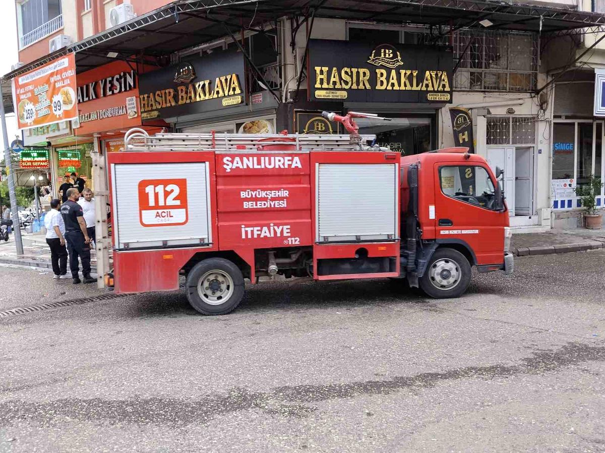 Siverek'te iş yerinde çıkan yangın korku dolu anlar yaşattı