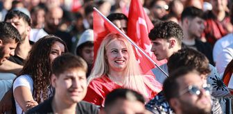 Adana ve çevre illerde A Milli Futbol Takımı'nın maçı dev ekrandan izlendi