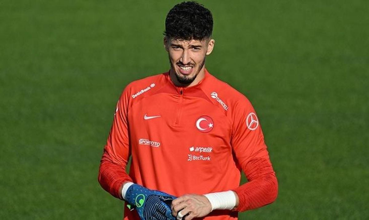 Altay Bayındır kimdir, Altay Bayındır kaç yaşında, aslen nereli, evli mi, bekar mı, çocuğu var mı, Altay hangi takımda oynuyor?
