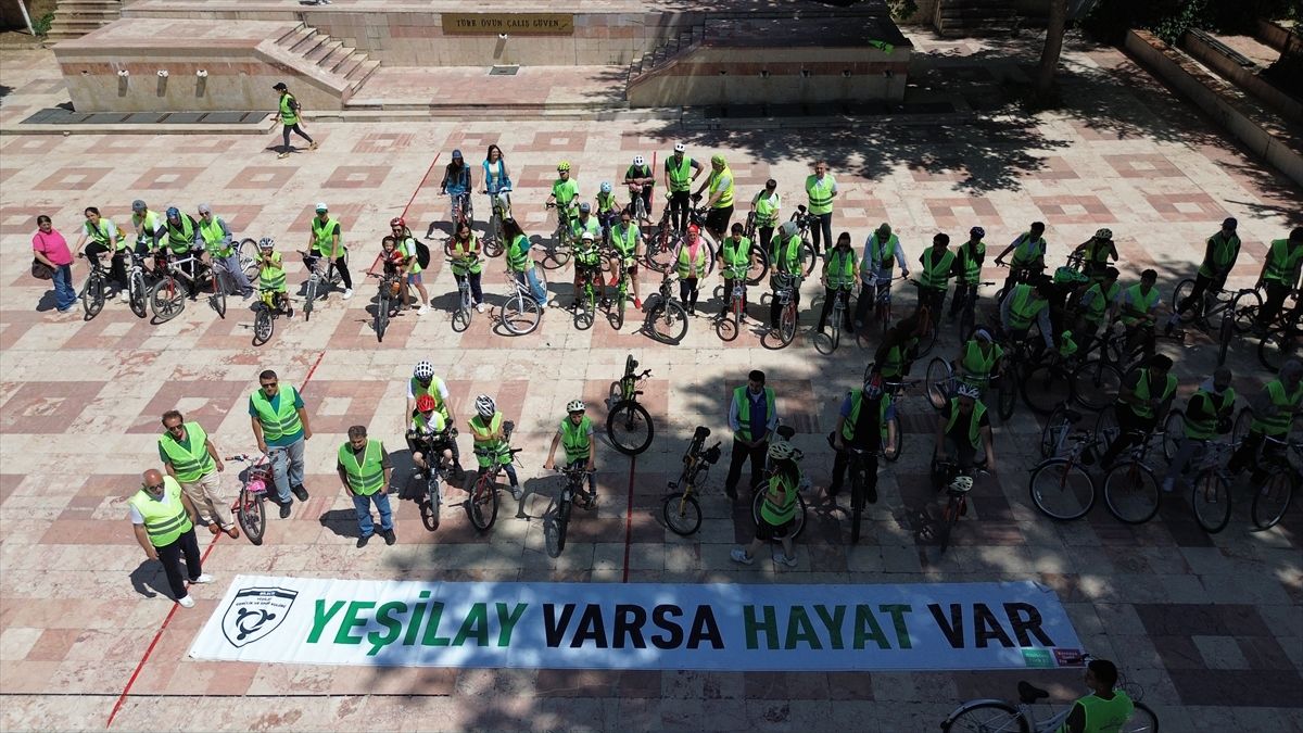 Bilecik'te 13. Geleneksel Yeşilay Bisiklet Turu yapıldı