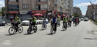 Elazığ'da Yeşilay'ın organizasyonunda sağlıklı yaşam için pedal çevrildi