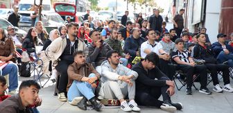 Erzurum'da A Milli Futbol Takımı'nın maçı dev ekrandan izlendi