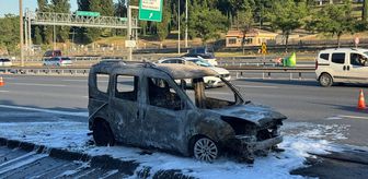 Esenyurt'ta seyir halindeki hafif ticari araçta çıkan yangın söndürüldü