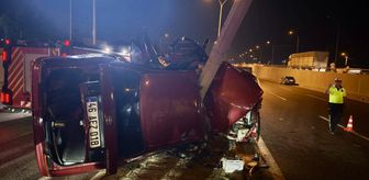 Kahramanmaraş'ta otomobil direğe çarptı: 1'i ağır 2 yaralı