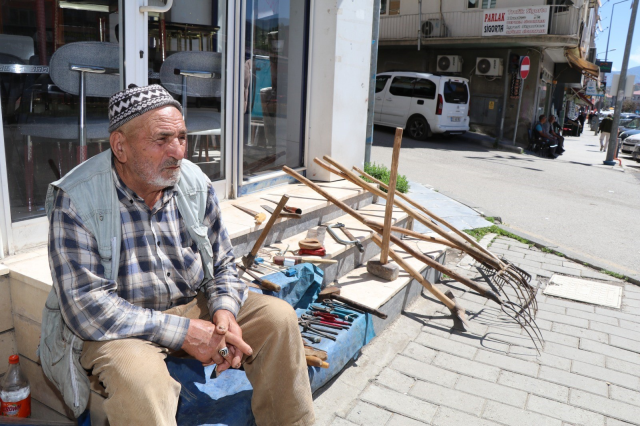 kaldirimda satisa cikardigi ta 19946850 4927 1 m