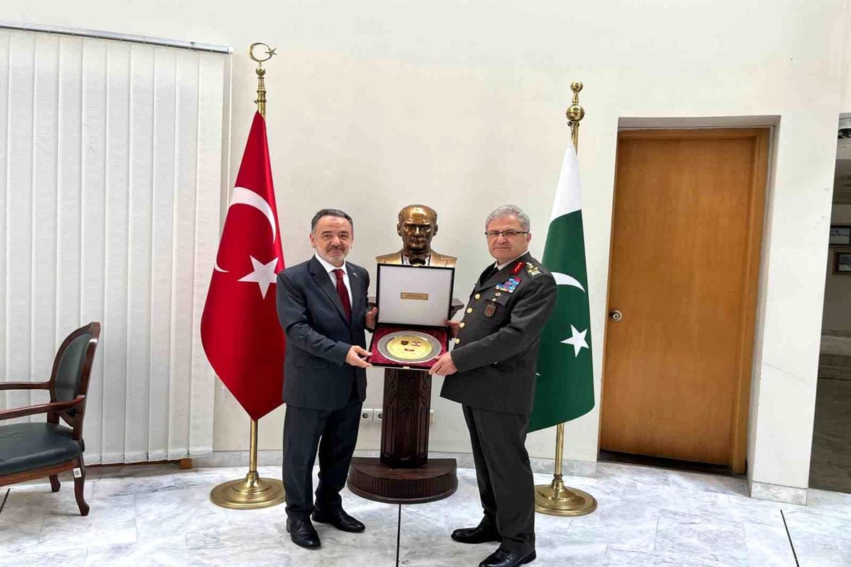 Kara Kuvvetleri Komutanı Orgeneral Tokel, Pakistan'da temaslarda bulundu