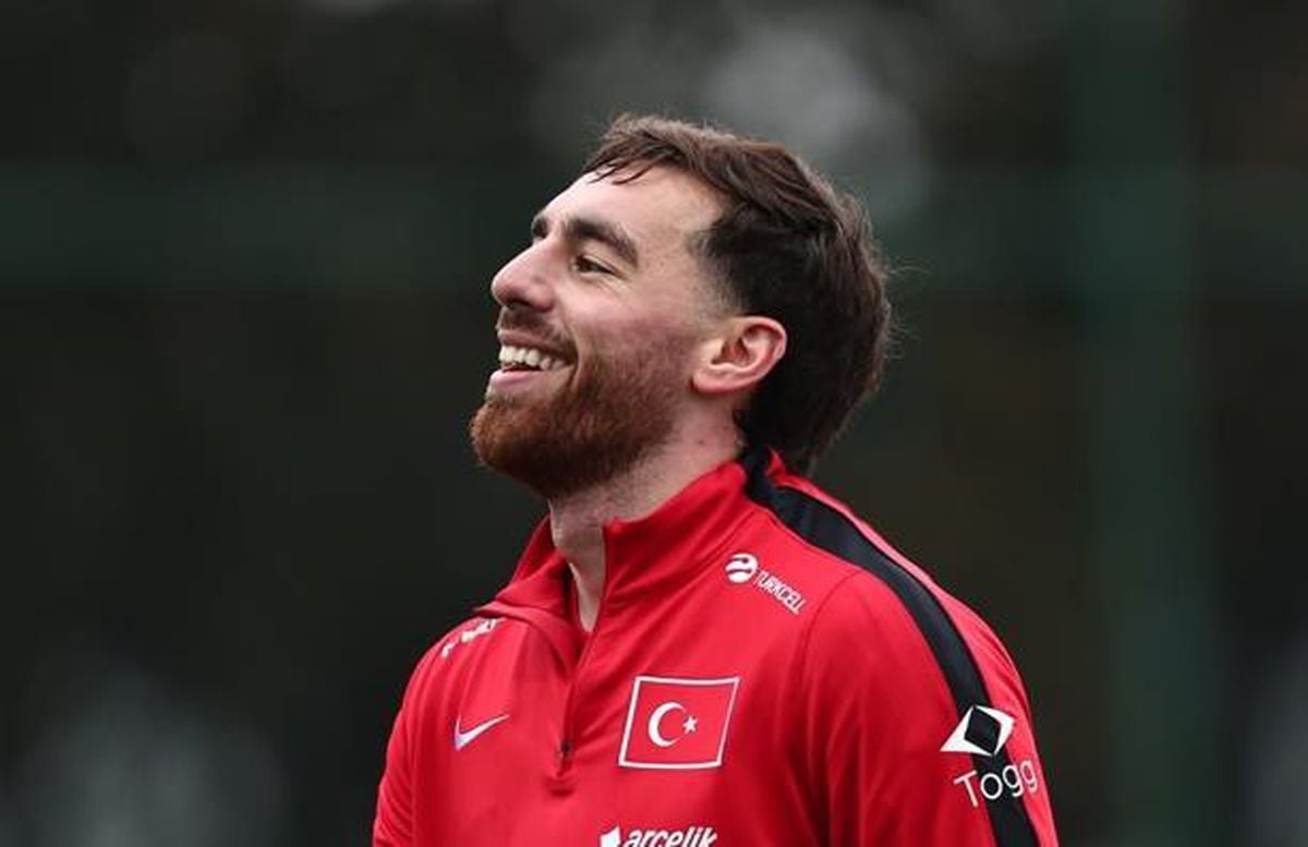 Orkun Kökçü kimdir, Orkun Kökçü kaç yaşında, aslen nereli, evli mi, bekar mı, çocuğu var mı, Orkun Kökçü hangi takımda oynuyor, hangi takımı tutuyor?