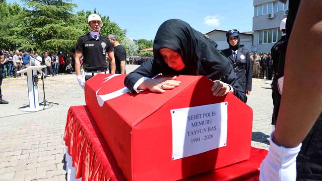 Şehit Polis Tayfun Baş’a Veda; Eşi Gözyaşlarına Boğuldu