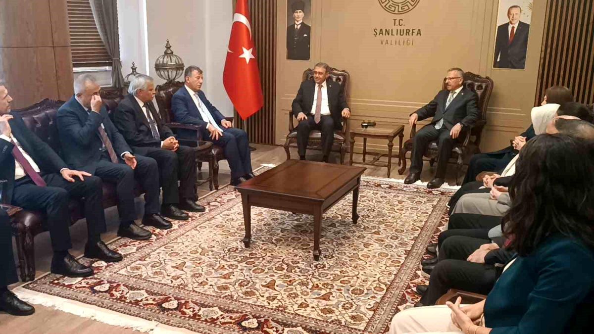 TBMM Okul Saldırıları Komisyonu üyeleri Şanlıurfa Valiliği'ni ziyaret ediyor.