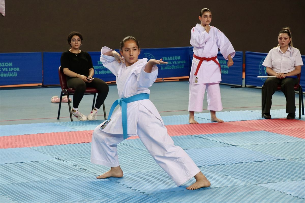 Trabzon'da Spor Toto Yıldızlar Karate Ligi 1. etap müsabakaları yapıldı