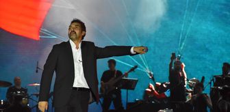 Trabzon Kültür Yolu Festivali'nde şarkıcı Bayhan sahne aldı