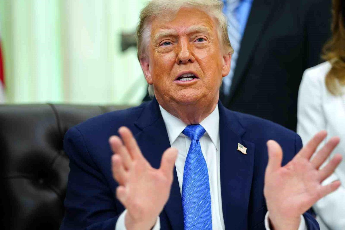Donald Trump konuşma yaparken