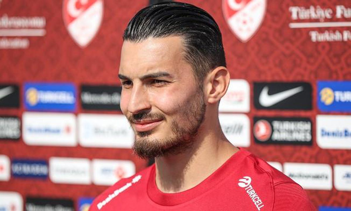Uğurcan Çakır kimdir, Uğurcan Çakır kaç yaşında, aslen nereli, evli mi, bekar mı, eşi kim, çocuğu var mı, Uğurcan Çakır hangi takımda oynuyor, hangi t