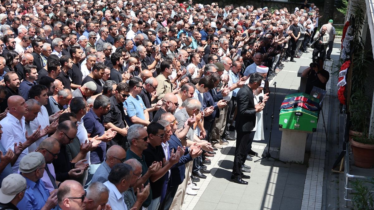 Amasya Üniversitesi Rektör Yardımcısı Prof. Dr. Çekin son yolculuğuna uğurlandı