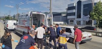 Bursa'da hafif ticari araç ile otomobilin çarpıştığı kazada 2 kişi yaralandı