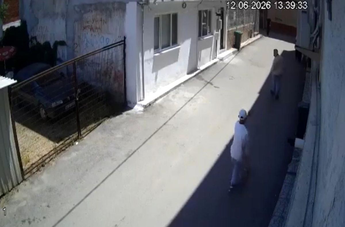 Bursa'da kurşunların havada uçuştuğu çatışma kamerada