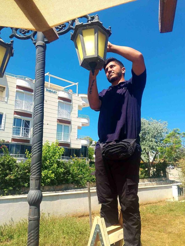 Didim Belediyesi’nden parklarda bakım ve yenileme çalışması