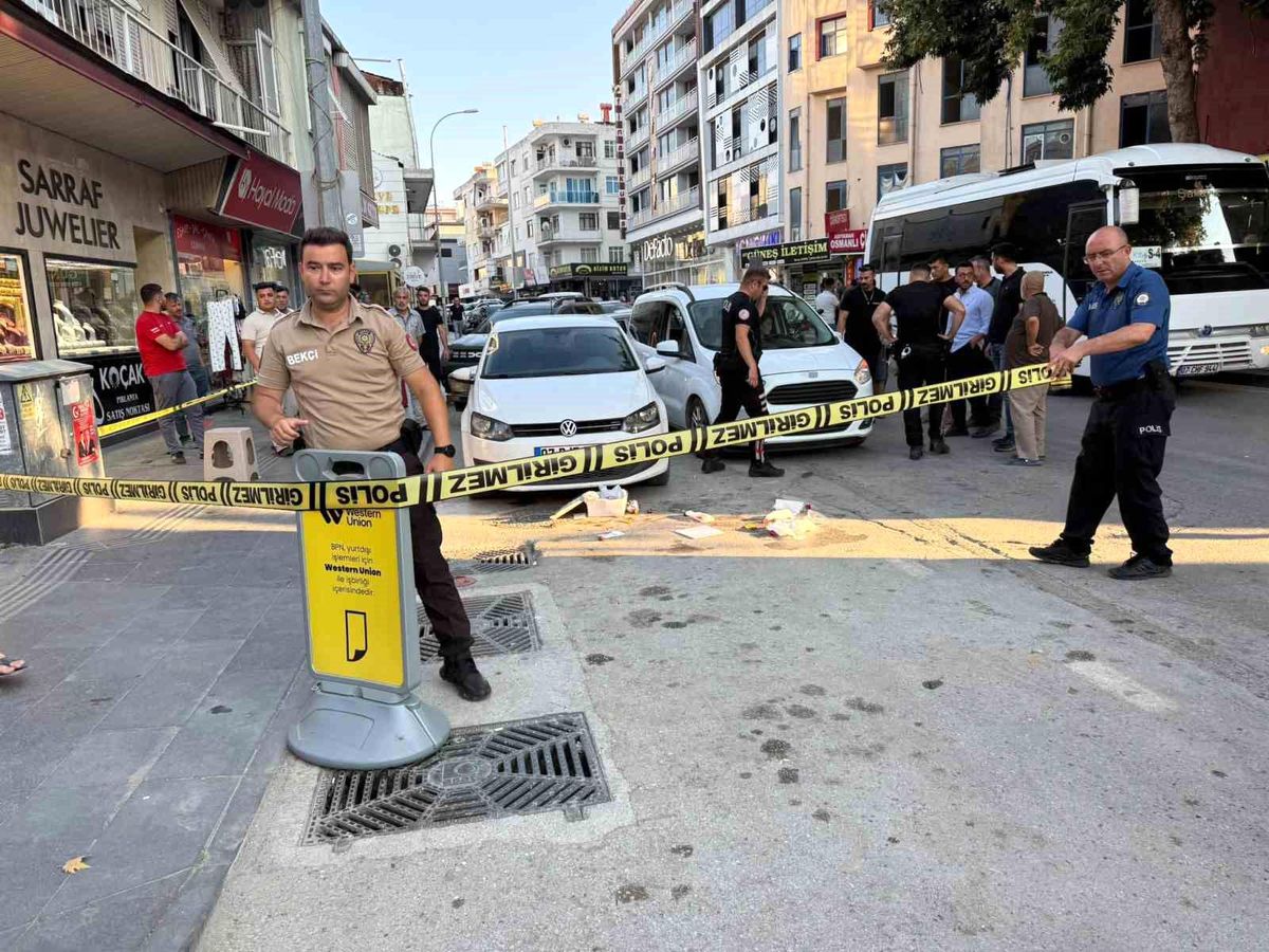Doğum günü pastasıyla yürürken silahlı saldırıya uğradı