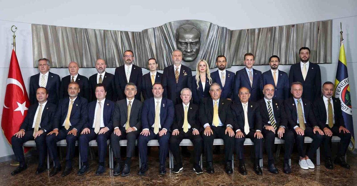 Fenerbahçe'de yönetim kurulu görev dağılımı yapıldı