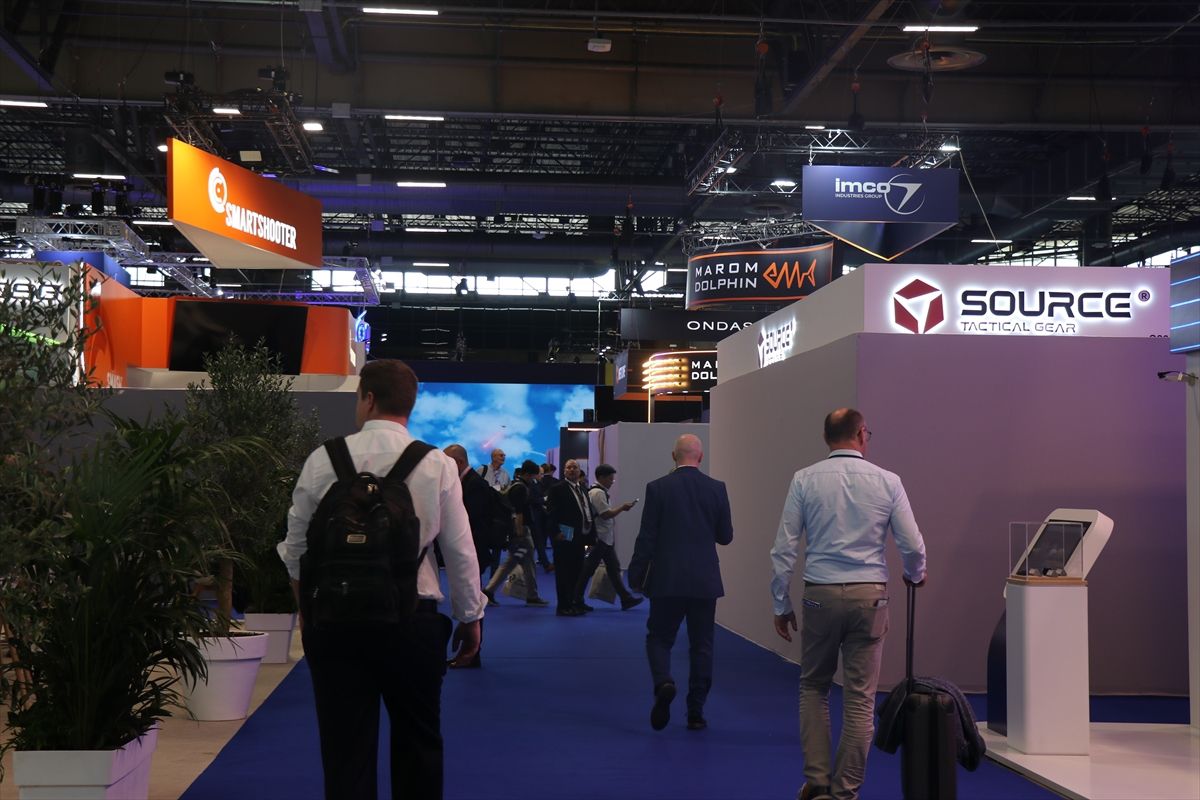 Fransa'da Eurosatory Fuarı'ndaki bazı İsrailli firmaların stantları kapatıldı