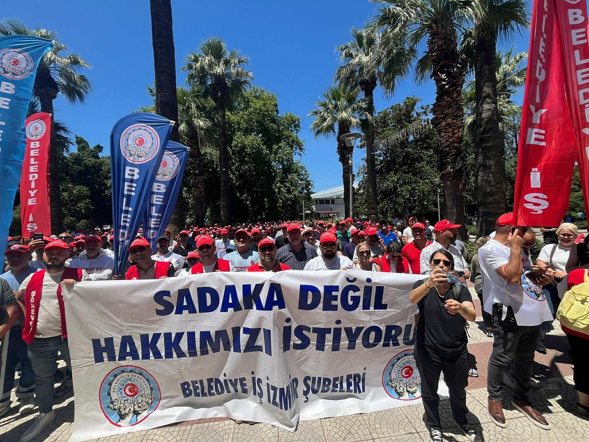 İzmir Büyükşehir Belediyesi'nde işçi eylemi