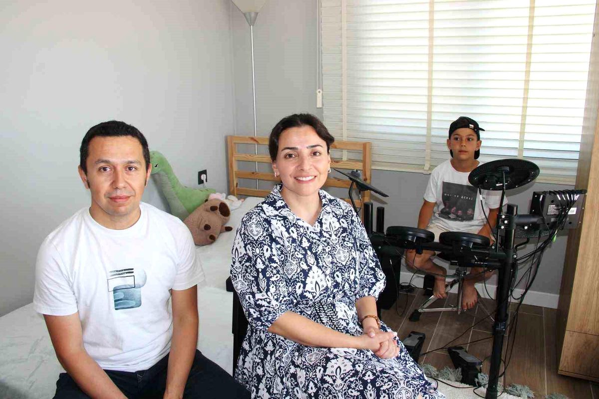 Pazardaki oyuncak davulla başladı, daha 9 yaşında okul orkestrasının ritmi oldu