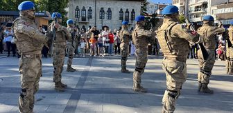 Sinop'ta komandolar yürüyüş gerçekleştirerek, tüfekli gösteri yaptı