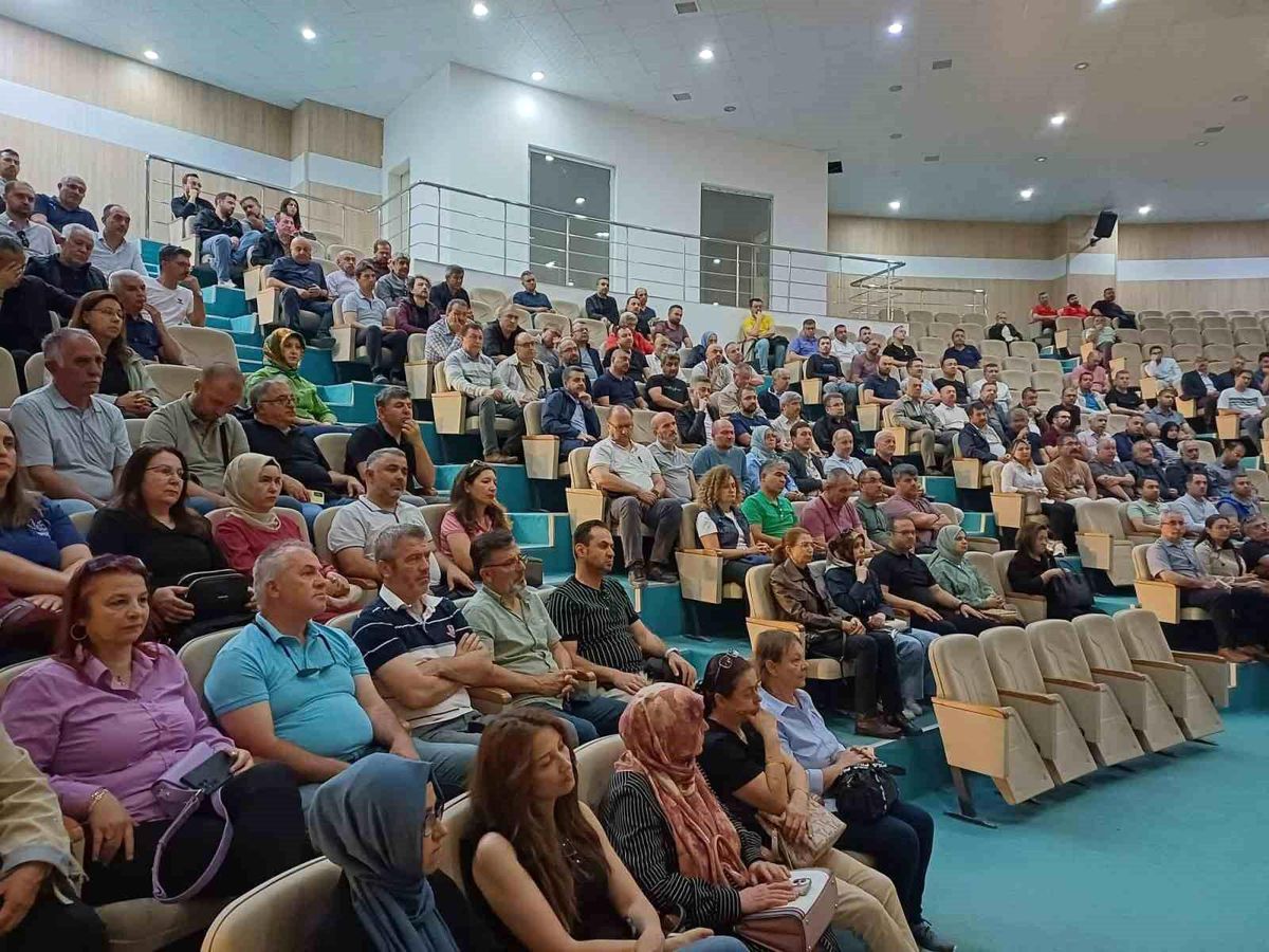 Sünnetci: 'Eğitim yöneticileri geleceği şekillendiren liderlerdir'