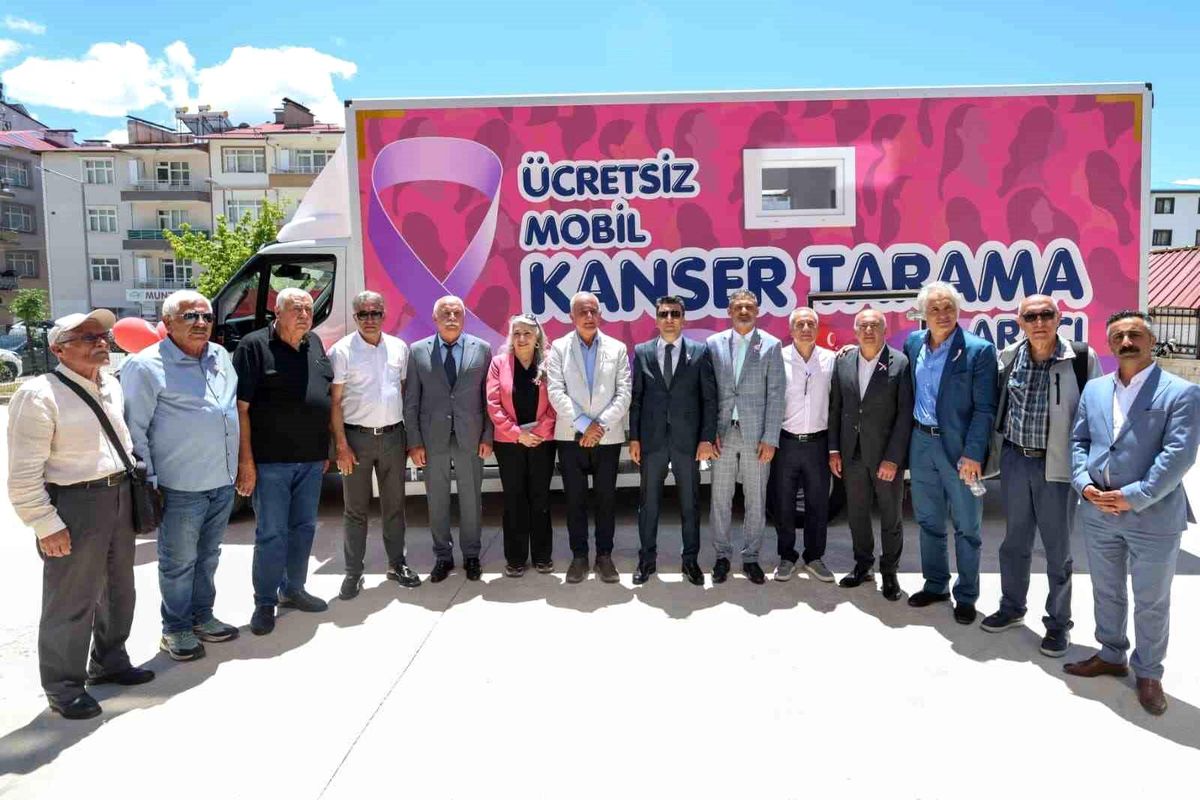 Tunceli'de mobil kanser tarama aracı hizmete sunuldu.
