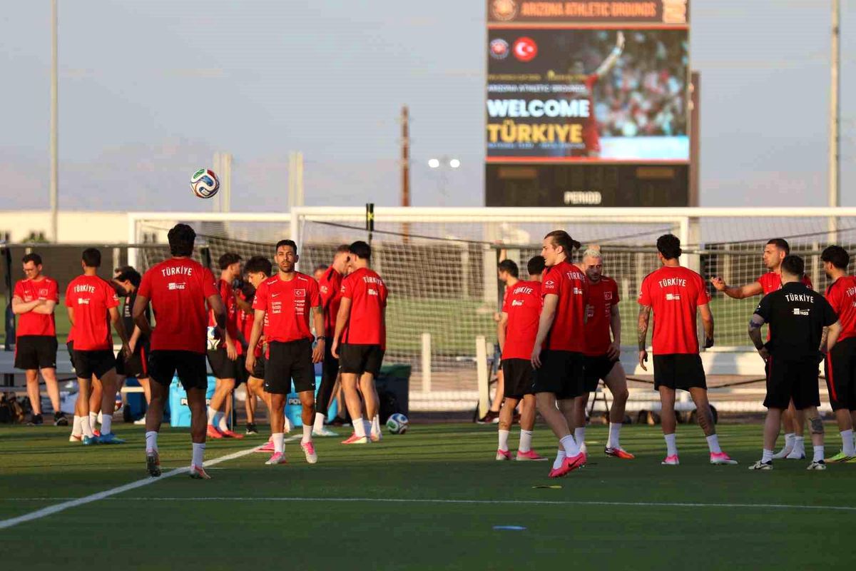 A Milli Futbol Takımı'nda Paraguay maçının hazırlıkları başladı