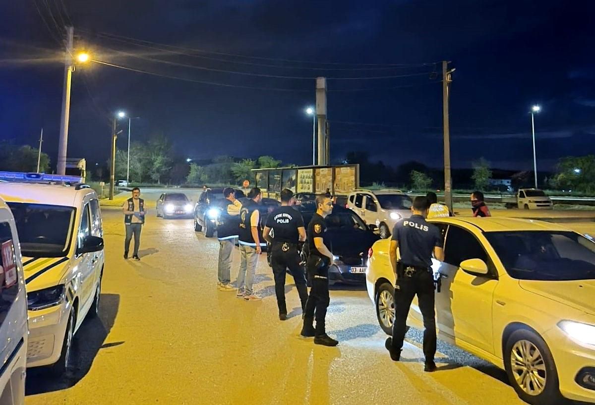Afyonkarahisar polisinden asayiş ve trafik denetimi