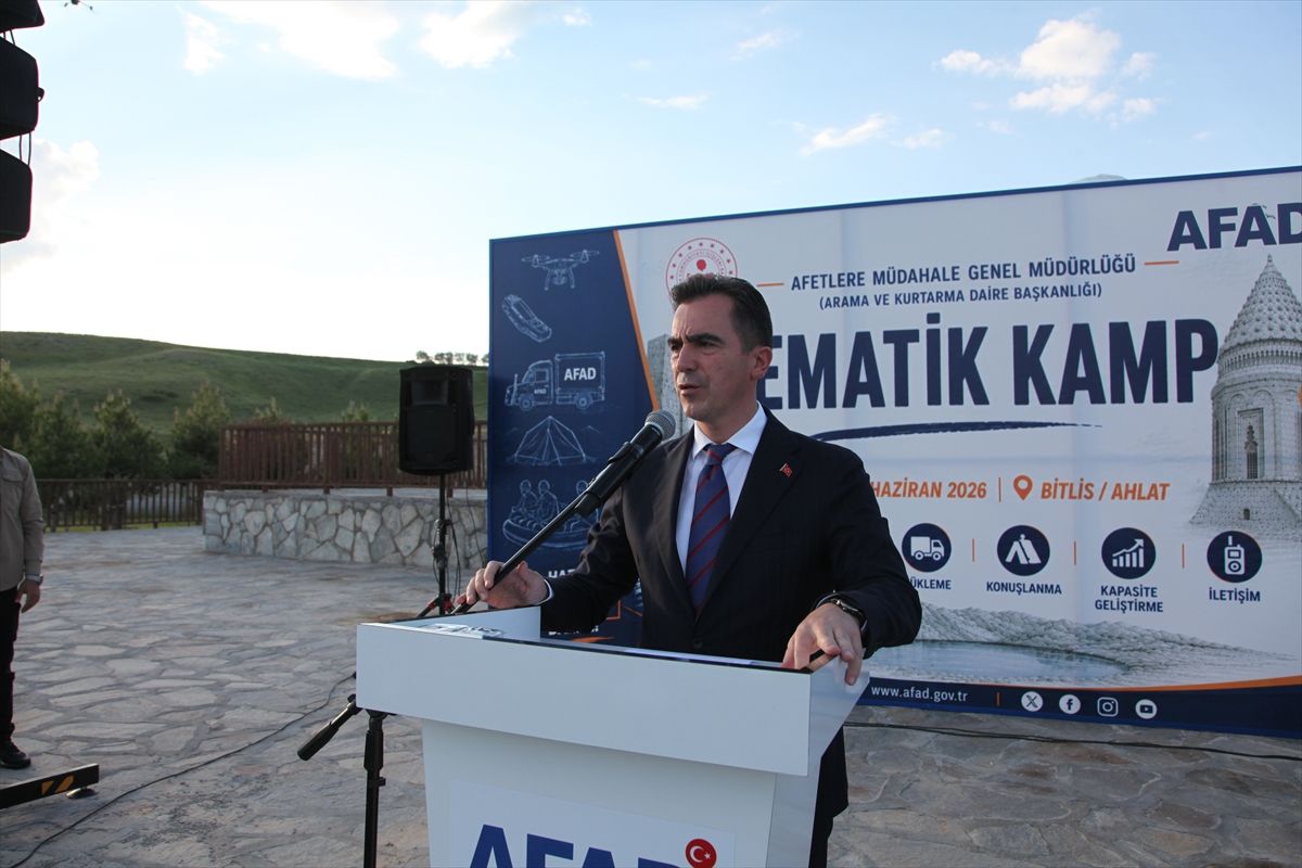 Vali Karakaya, Ahlat'taki AFAD Tematik Kampı'nı Ziyaret Etti