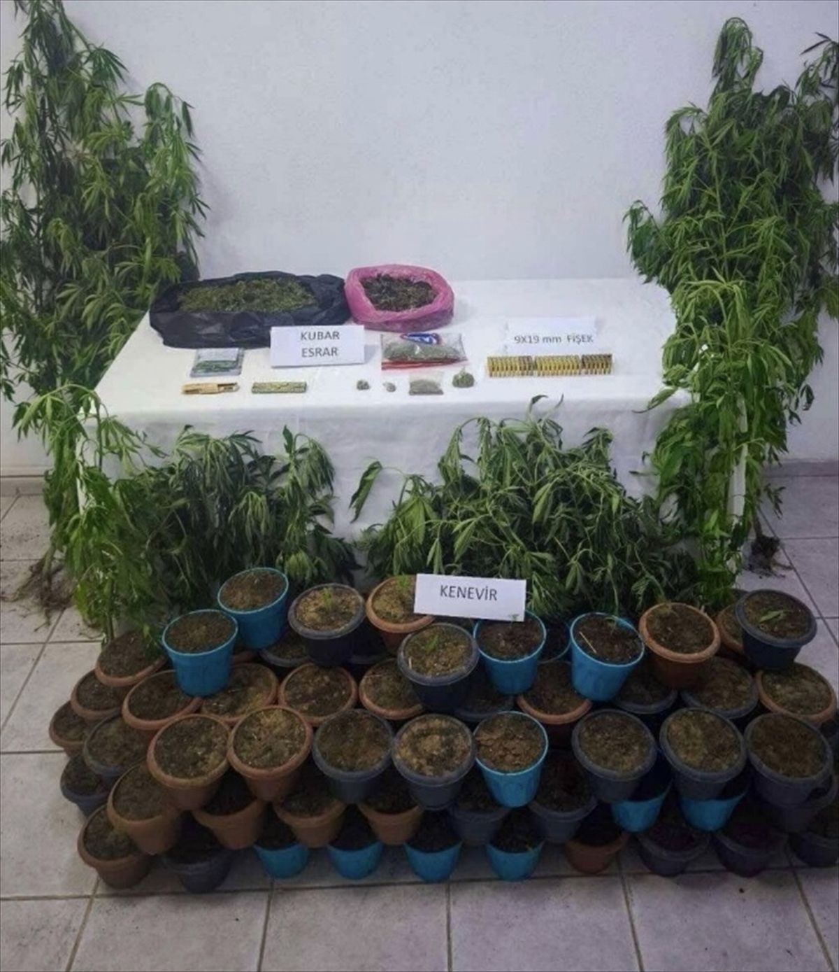 Çanakkale'de uyuşturucu operasyonunda yakalanan 3 kişi tutuklandı