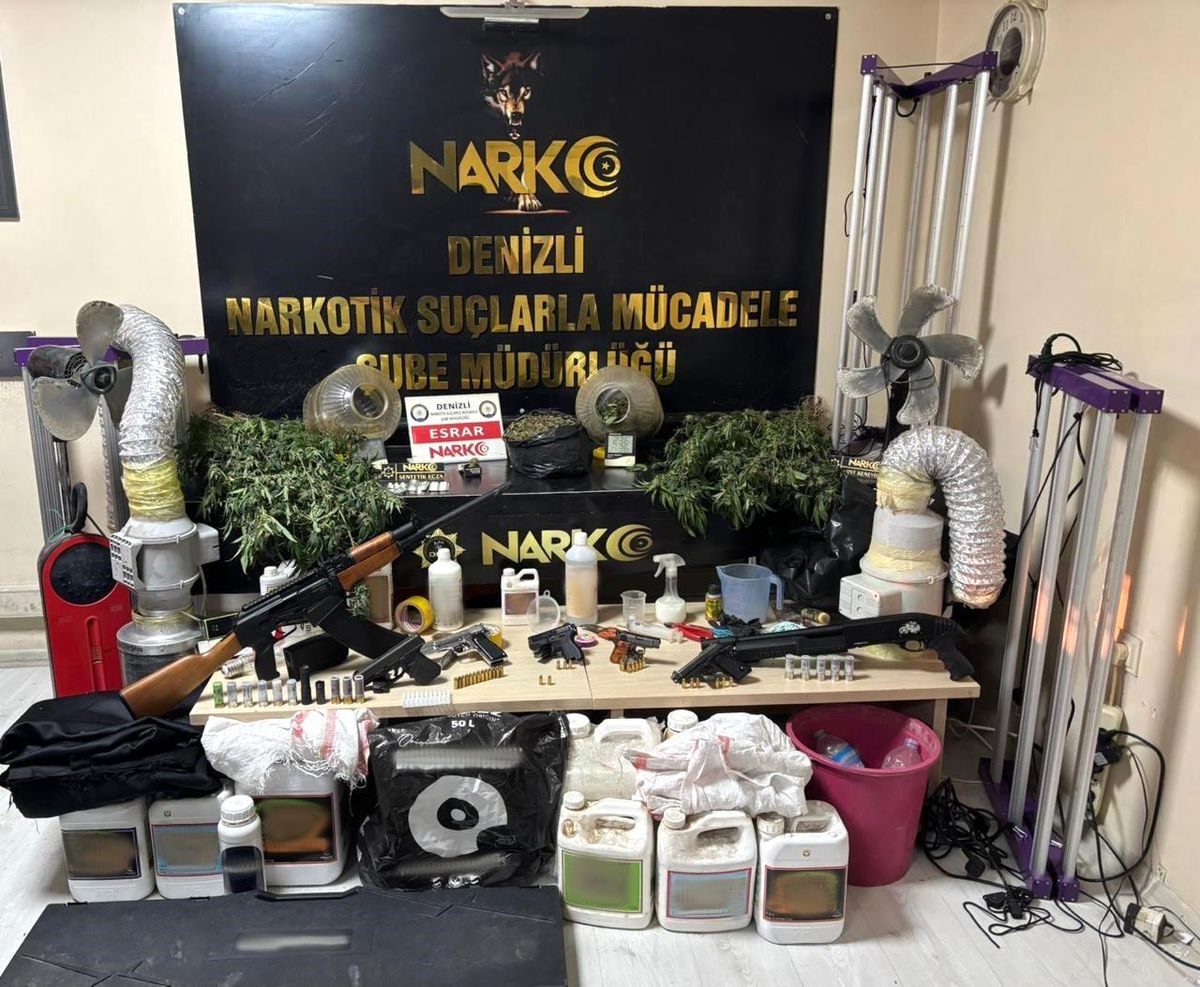 Denizli'de çok sayıda silah ve kenevir yetiştirme ekipmanları ele geçirildi