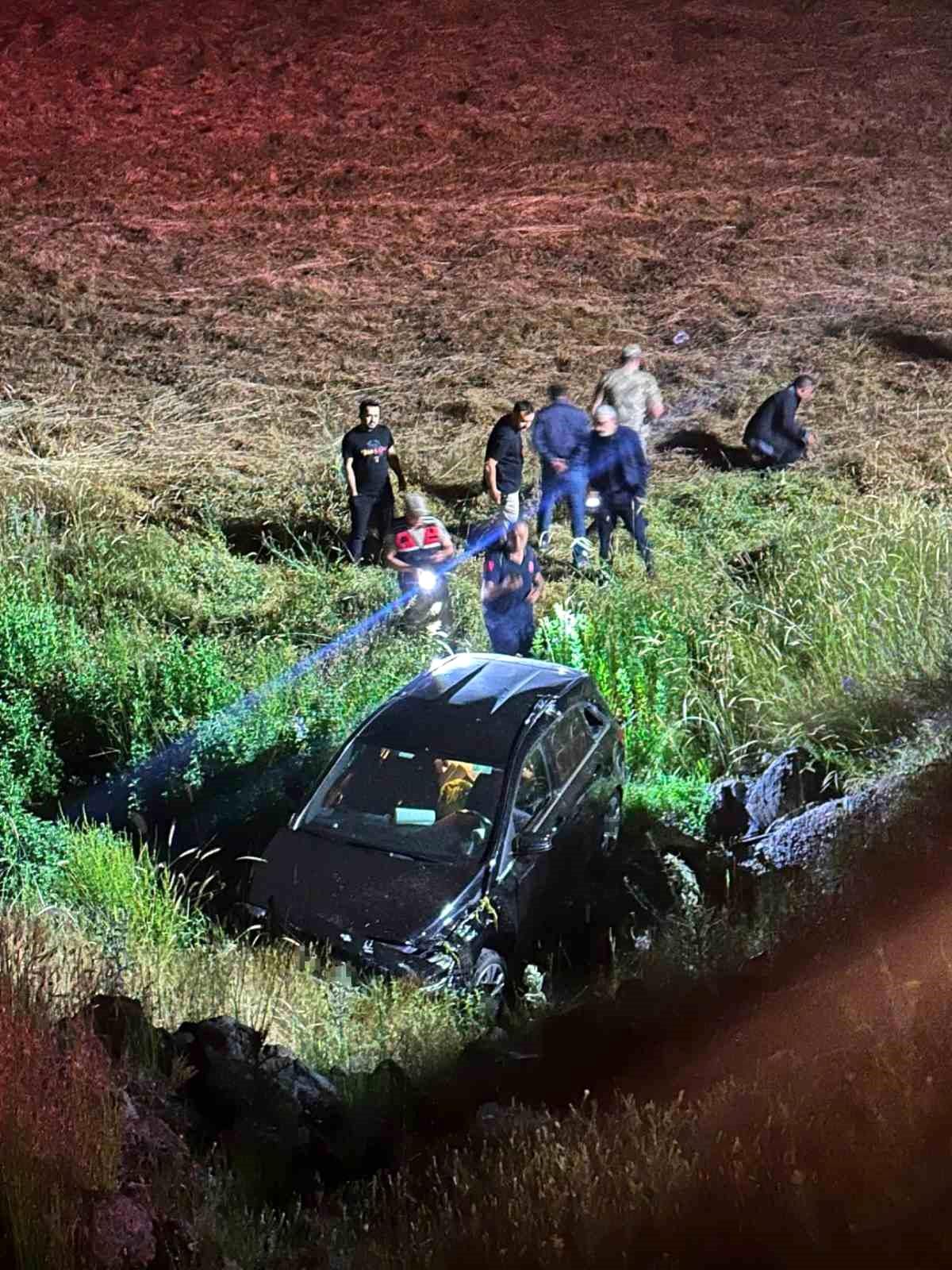 Elazığ'da köprüden dereye uçan cipin kaza yeri