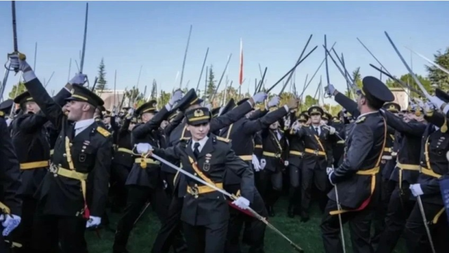 Eski Teğmen Serhat Gündar Dünya ikincisi oldu: "Mustafa Kemal'in askerleriyiz" dediği için TSK'dan ihraç edilmişti 3 eski tegmen serhat gundar duny 19955399 8521 1 m