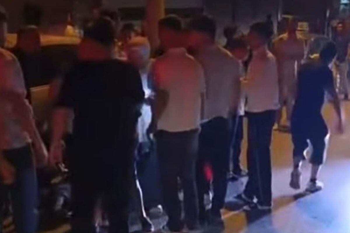 Otomobilin çarptığı çocuk hayatını kaybetti, ailenin feryatları yürek dağladı